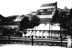 image004